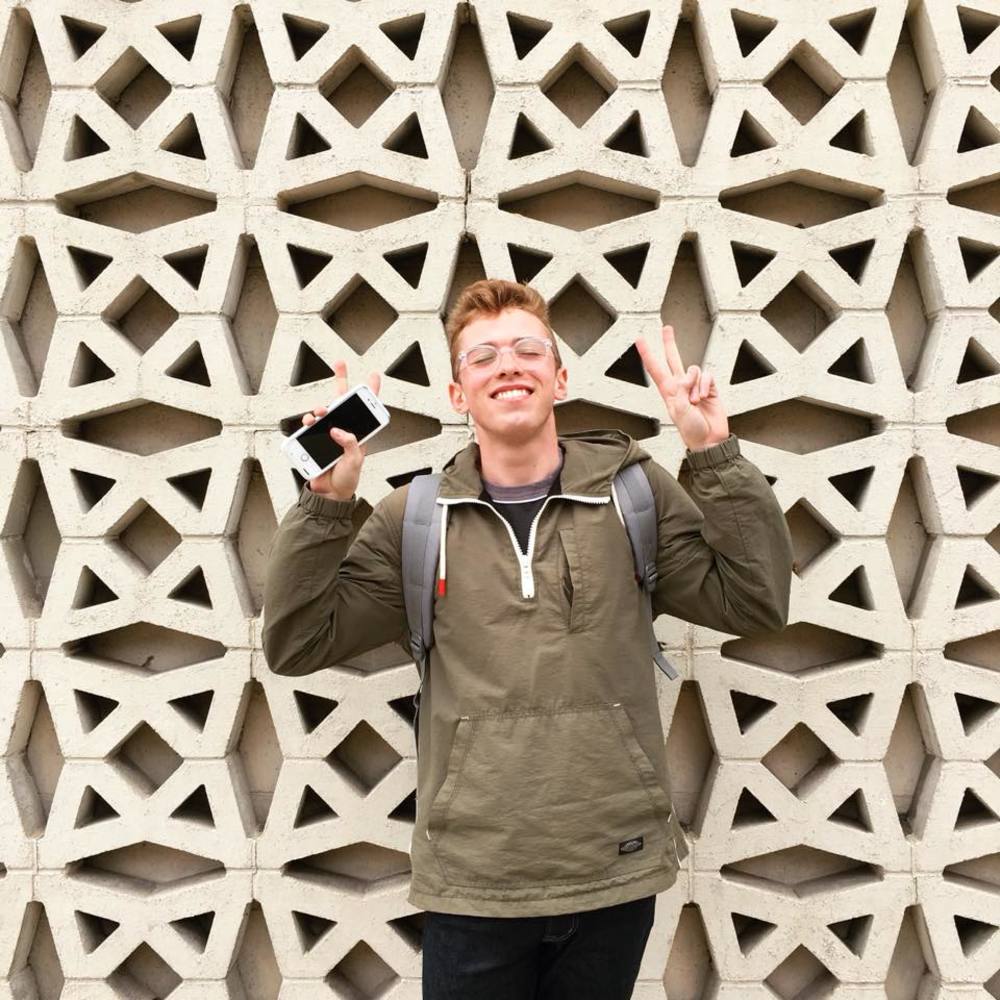 Meet your Posher, Alex